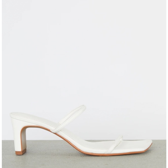 Oak + Fort THIN STRAP HEELED SANDAL - Picture 2 of 5